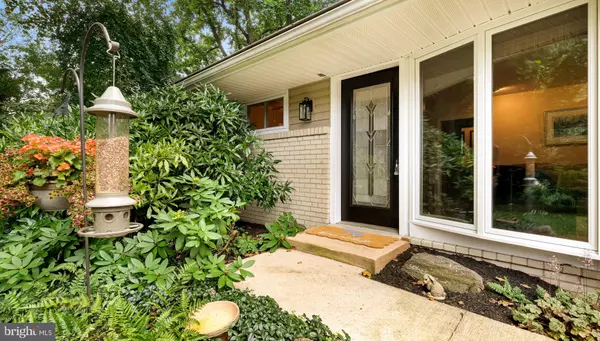 Media, PA 19063,419 MEADOWHURST LN