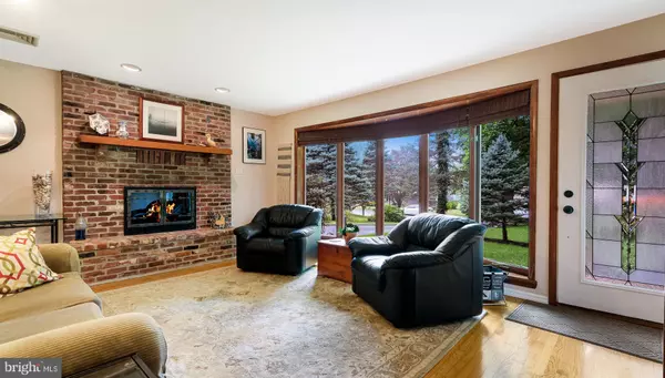 Media, PA 19063,419 MEADOWHURST LN