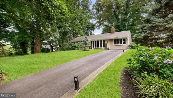 Media, PA 19063,419 MEADOWHURST LN