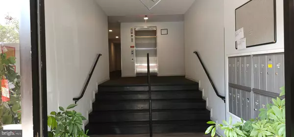 Washington, DC 20009,1429 GIRARD ST NW #304