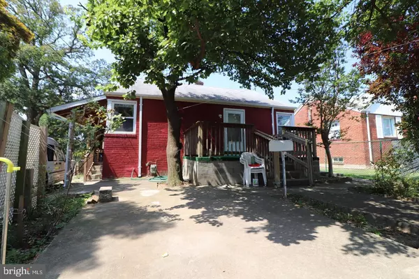 817 CHILLUM RD, Hyattsville, MD 20783