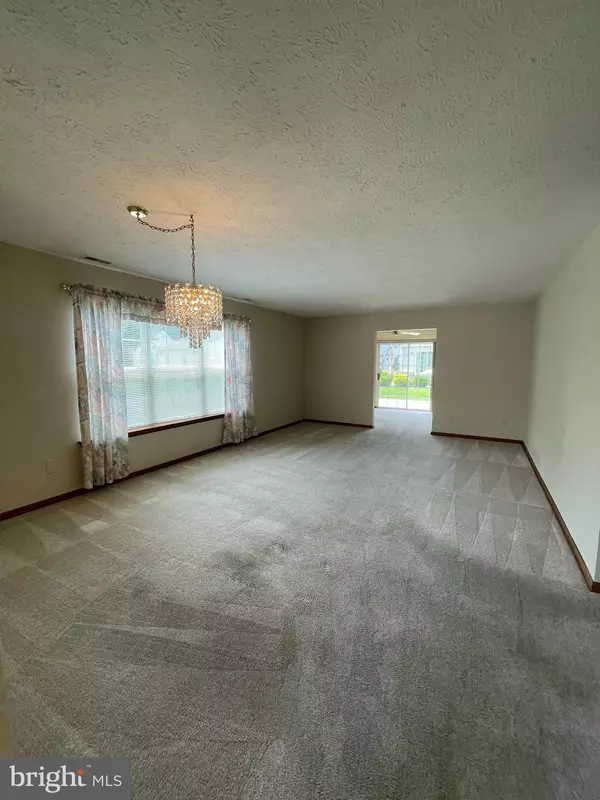 Mount Laurel, NJ 08054,7 BUTTONBUSH CT