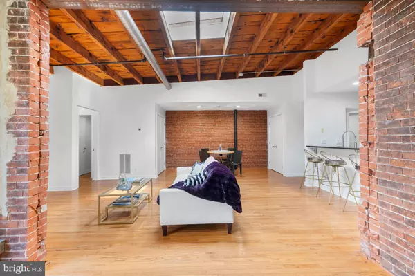 Philadelphia, PA 19123,722 N 2ND ST #301