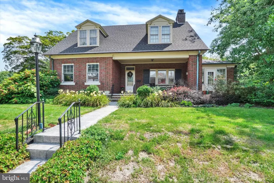 15 N HARLAN ST, York, PA 17402