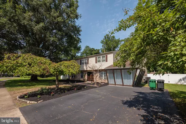 Southampton, PA 18966,325 TOLL DR