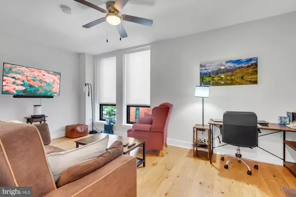 Washington, DC 20003,1211 VAN ST SE #1014