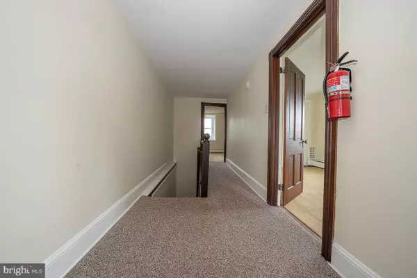 Phoenixville, PA 19460,324 4TH AVE #2