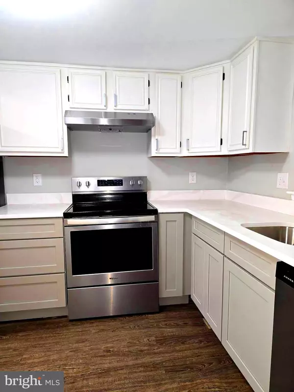 Schwenksville, PA 19473,73 VILLAGE DR