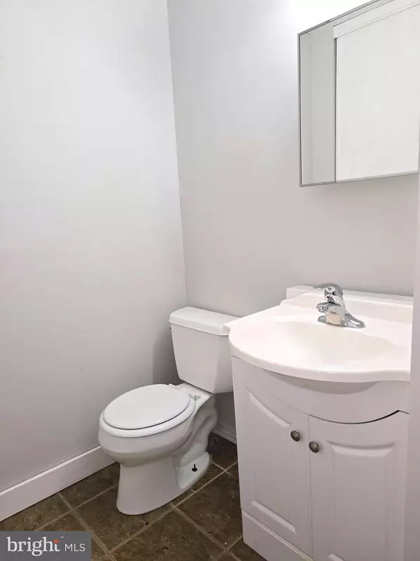 Schwenksville, PA 19473,73 VILLAGE DR