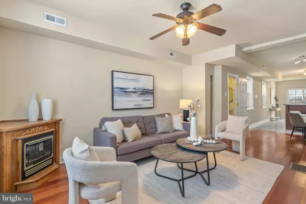 Philadelphia, PA 19146,2436 MONTROSE ST