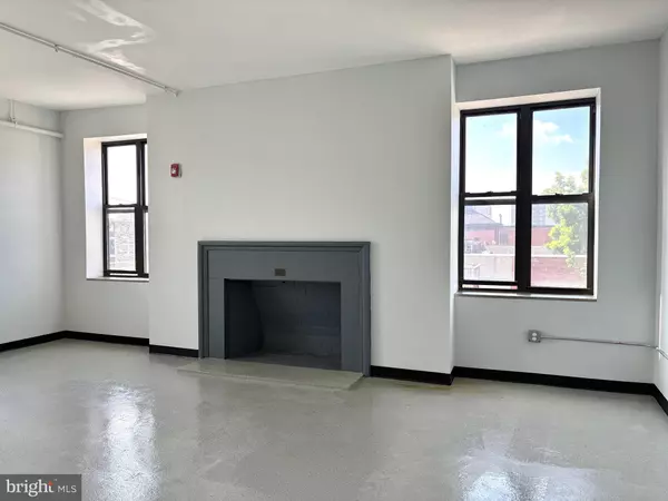 Lancaster, PA 17603,438 N QUEEN ST #300