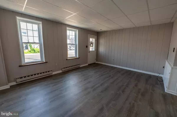 Emmaus, PA 18049,516 BROAD ST