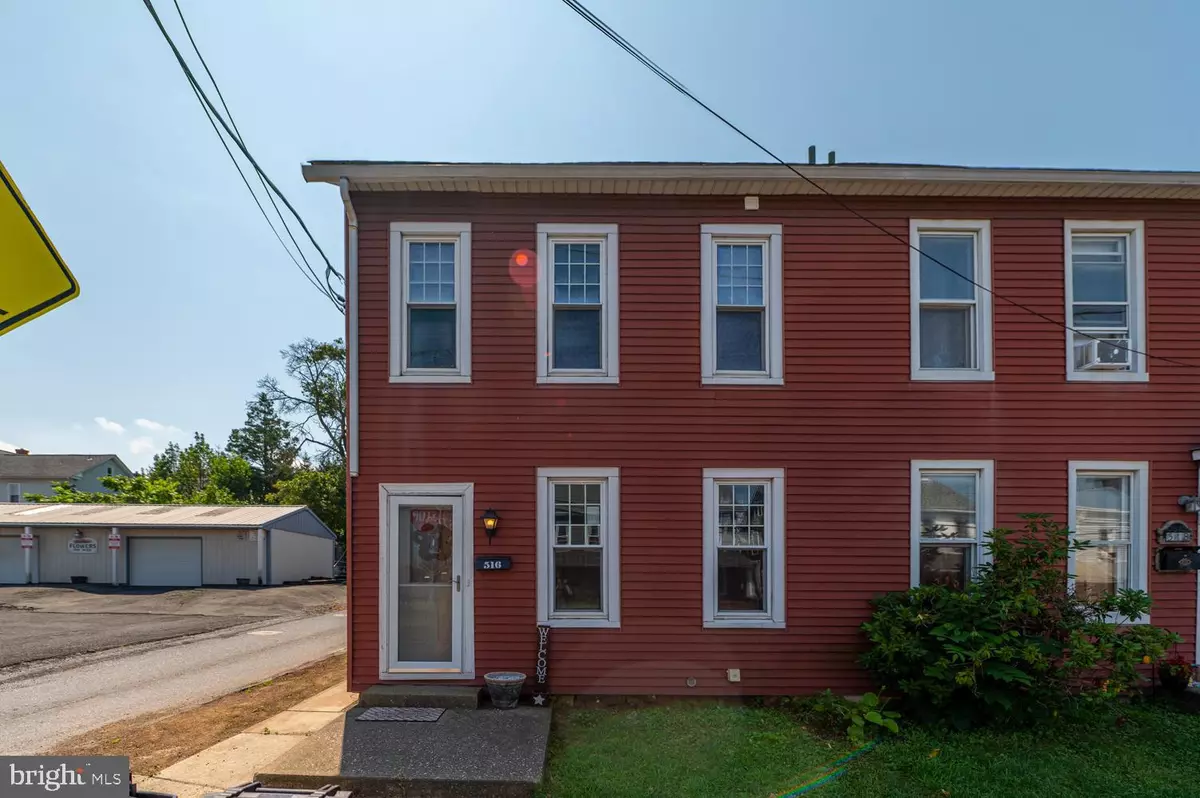 Emmaus, PA 18049,516 BROAD ST