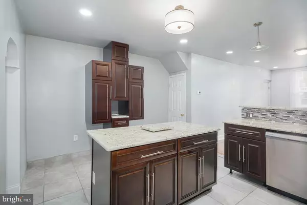 Philadelphia, PA 19145,1610 S 24TH ST #1