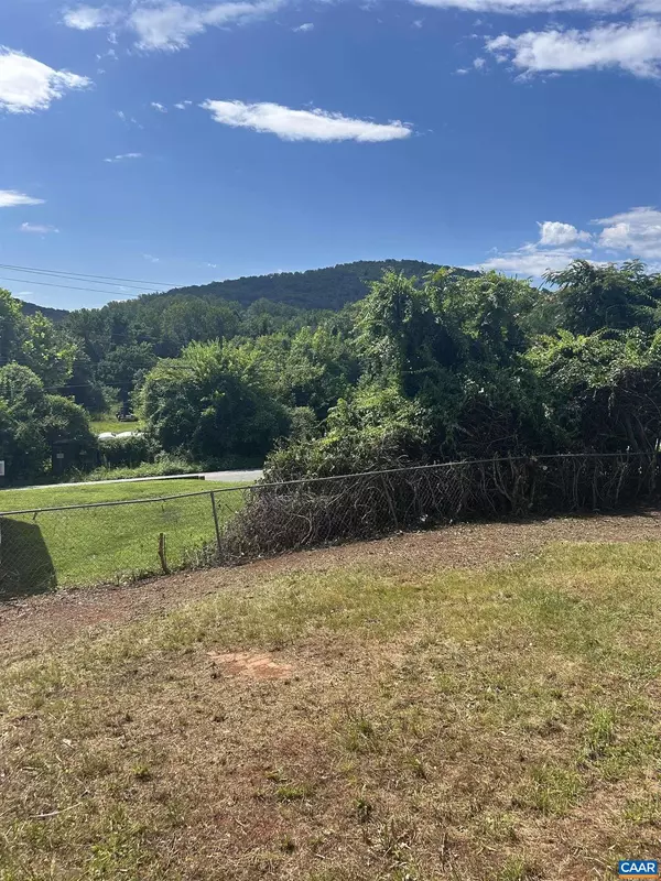 Charlottesville, VA 22902,708 NASSAU ST