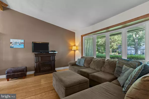 Feasterville Trevose, PA 19053,816 DAVID DR