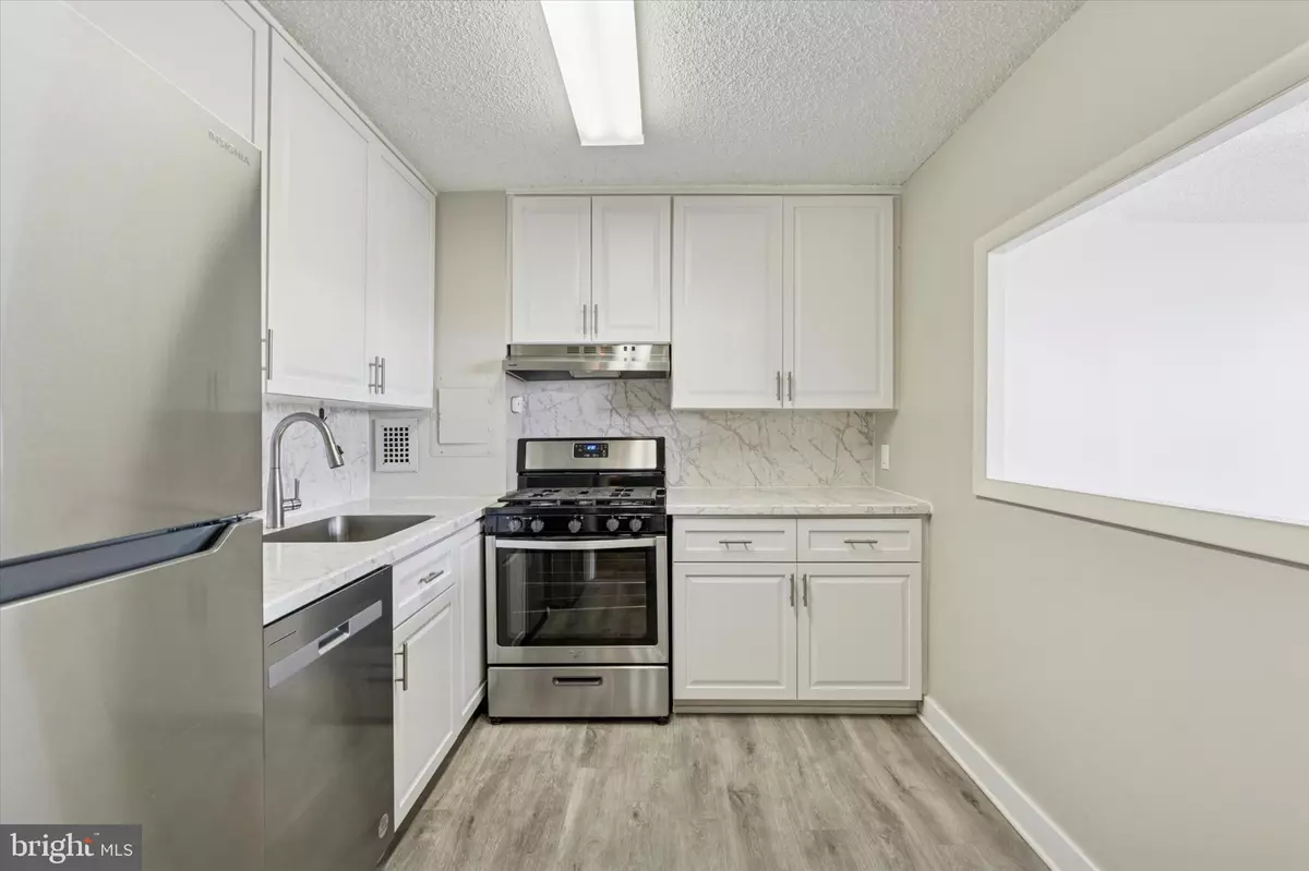 Rosemont, PA 19010,1030 E LANCASTER AVE #521