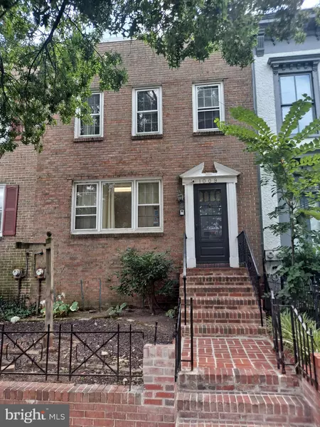 1009 E ST SE, Washington, DC 20003