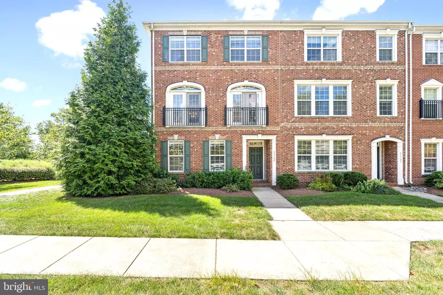 43728 GOLD HILL SQ, Leesburg, VA 20176