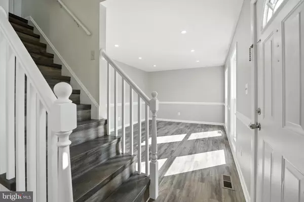 Woodbridge, VA 22193,13874 MONTOCLAIR LN