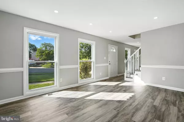 Woodbridge, VA 22193,13874 MONTOCLAIR LN