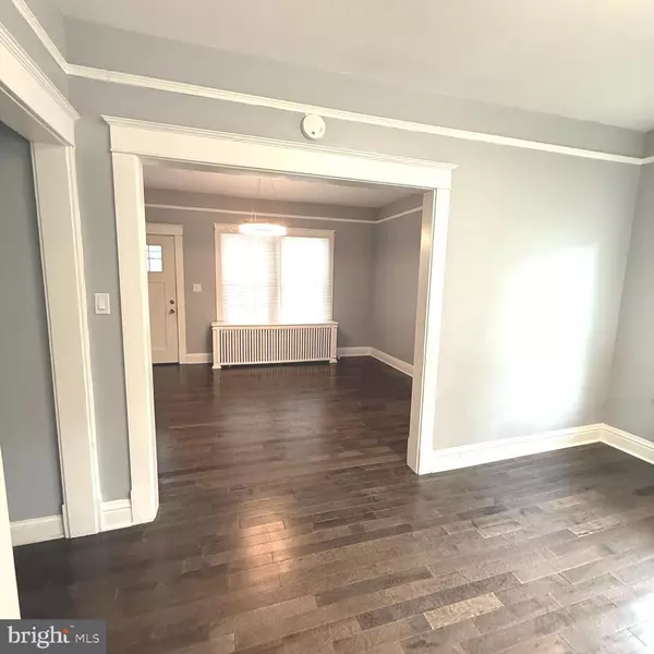 Philadelphia, PA 19103,1810 RITTENHOUSE SQ #607