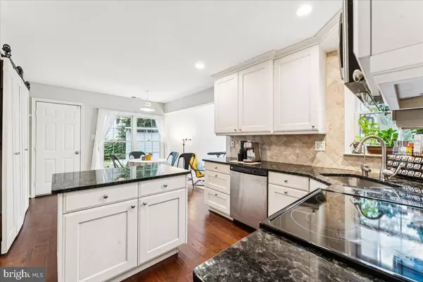 12592 ROCK RIDGE RD, Herndon, VA 20170