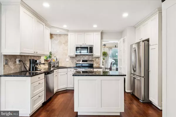 12592 ROCK RIDGE RD, Herndon, VA 20170