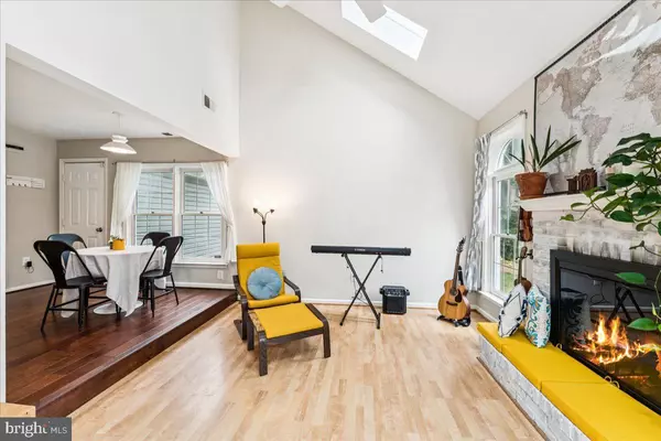 Herndon, VA 20170,12592 ROCK RIDGE RD