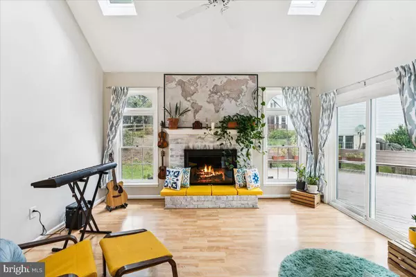 Herndon, VA 20170,12592 ROCK RIDGE RD