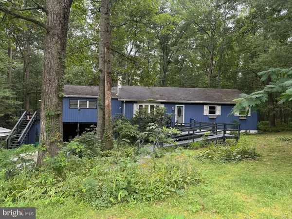 203 PEBBLE LN, Biglerville, PA 17307