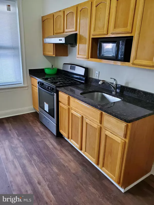 Philadelphia, PA 19145,2021 S OPAL ST