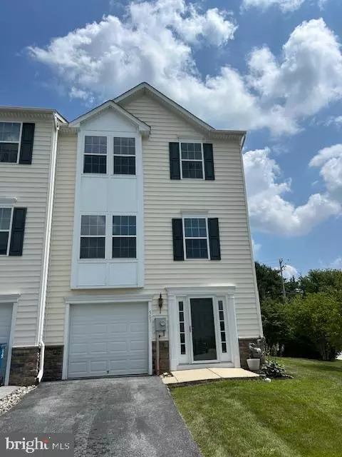 Coatesville, PA 19320,503 TIFTON LN #503