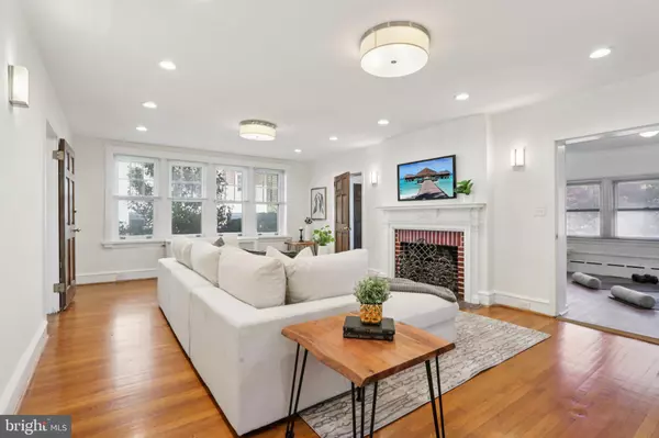 Philadelphia, PA 19143,400-02 S 47TH ST