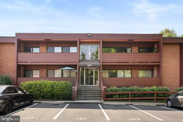 Arlington, VA 22204,1525 S GEORGE MASON DR S #20