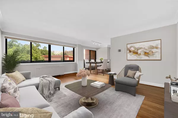 1525 S GEORGE MASON DR S #20, Arlington, VA 22204