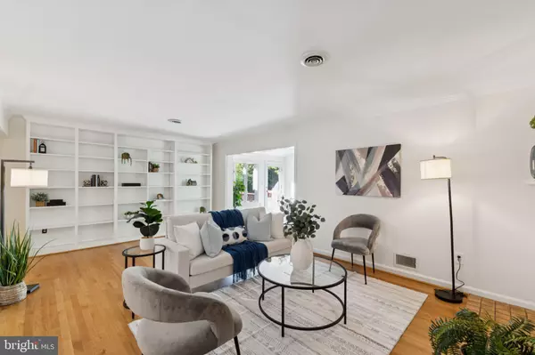 Chevy Chase, MD 20815,8826 BRIERLY RD