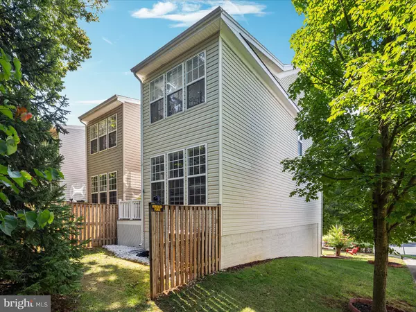 Shepherdstown, WV 25443,420 STARKEYS LNDG