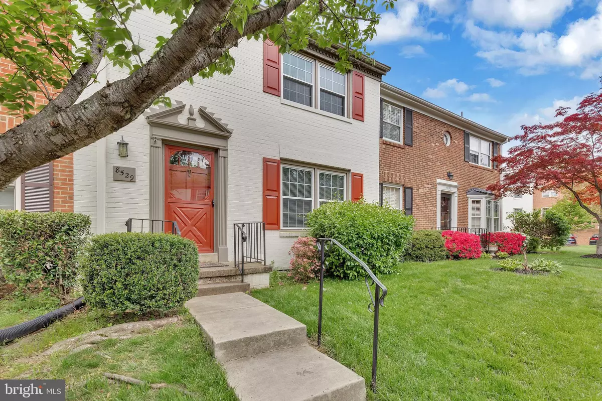 Springfield, VA 22152,8529 LAKINHURST LN
