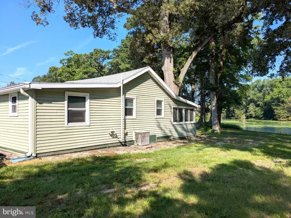 Seaford, DE 19973,8101 HEARNS POND RD
