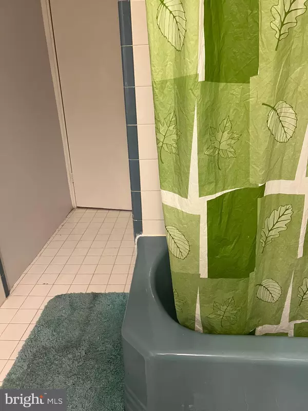 Philadelphia, PA 19144,5720 WISSAHICKON AVE E #E-17