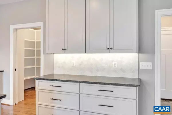 Charlottesville, VA 22911,3B LONICERA WAY