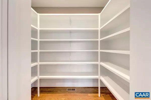 Charlottesville, VA 22911,3B LONICERA WAY