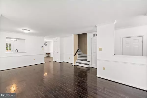 Woodbridge, VA 22192,12329 MANCHESTER WAY
