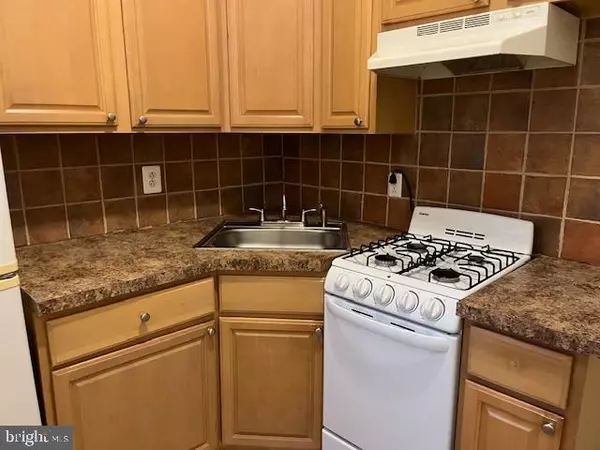 Philadelphia, PA 19104,4232 CHESTNUT ST #2REAR