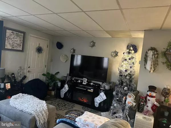 Vineland, NJ 08360,43 E WHEAT RD