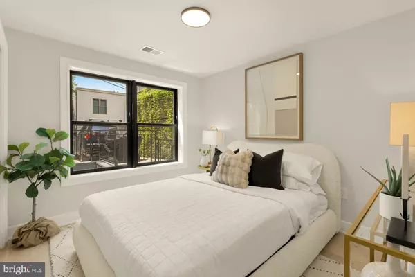 Washington, DC 20003,647 G ST SE #2