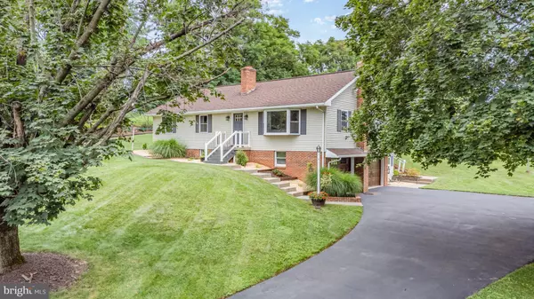 Manheim, PA 17545,107 N COLEBROOK RD