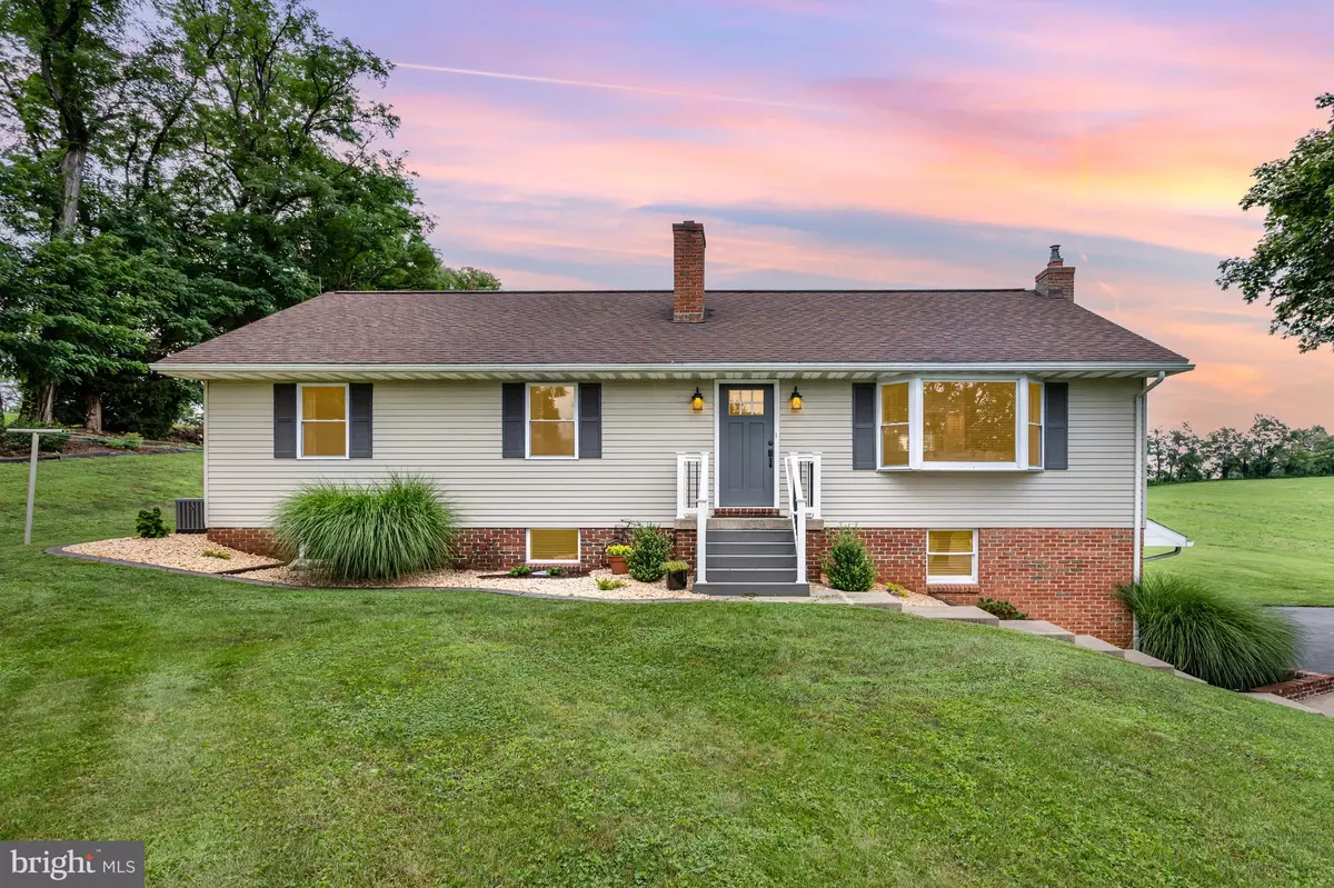Manheim, PA 17545,107 N COLEBROOK RD