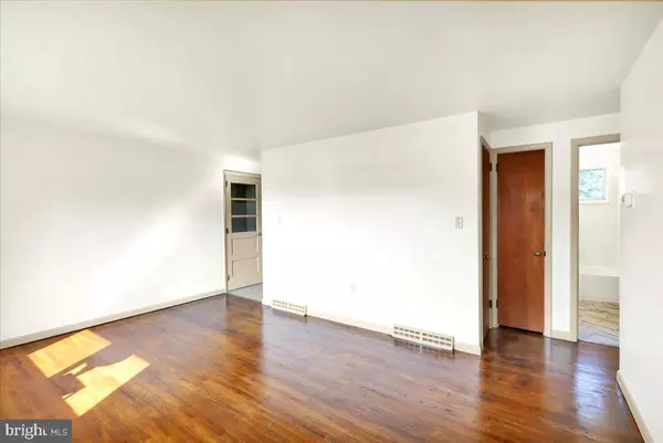 Reading, PA 19606,121 VIRGINIA AVE